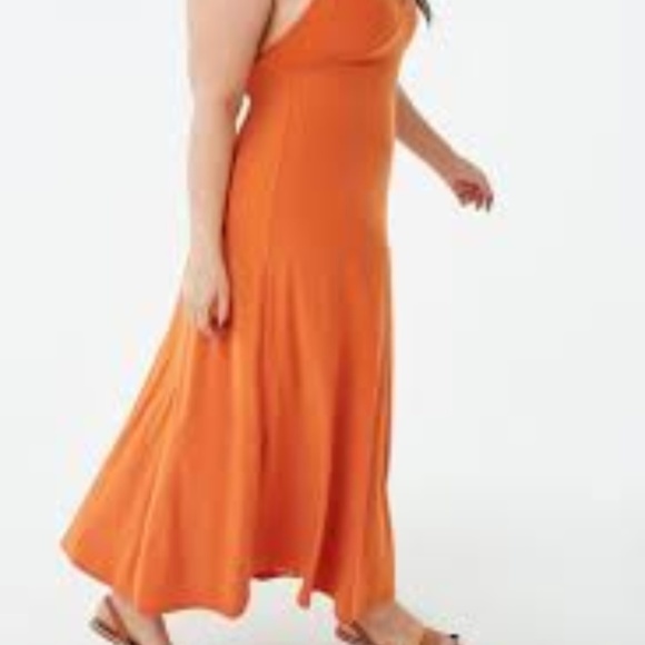 forever 21 Plus Size Halter Maxi Dress - Picture 2 of 2